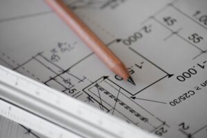 Chcesz samodzielnie zaprojektować swoje mieszkanie? Sprawdź 10 popularnych błędów aranżowania domu bez pomocy architekta.